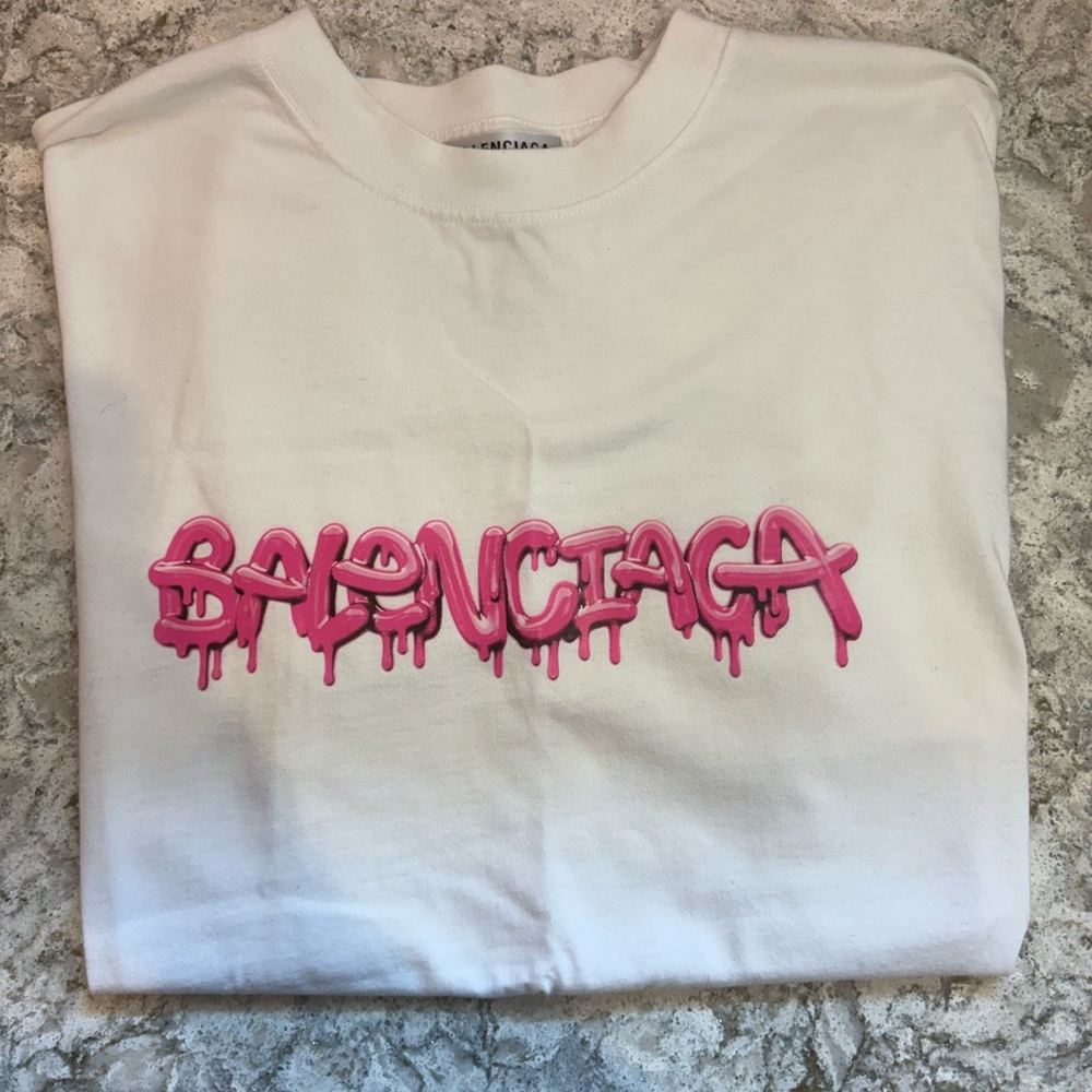 Balenciaga Tshirt w/ Pink Graffiti Logo